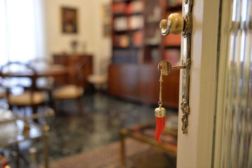 نابولي B&B Residenza Via Dei Mille المظهر الخارجي الصورة