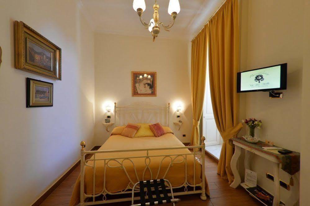 نابولي B&B Residenza Via Dei Mille المظهر الخارجي الصورة