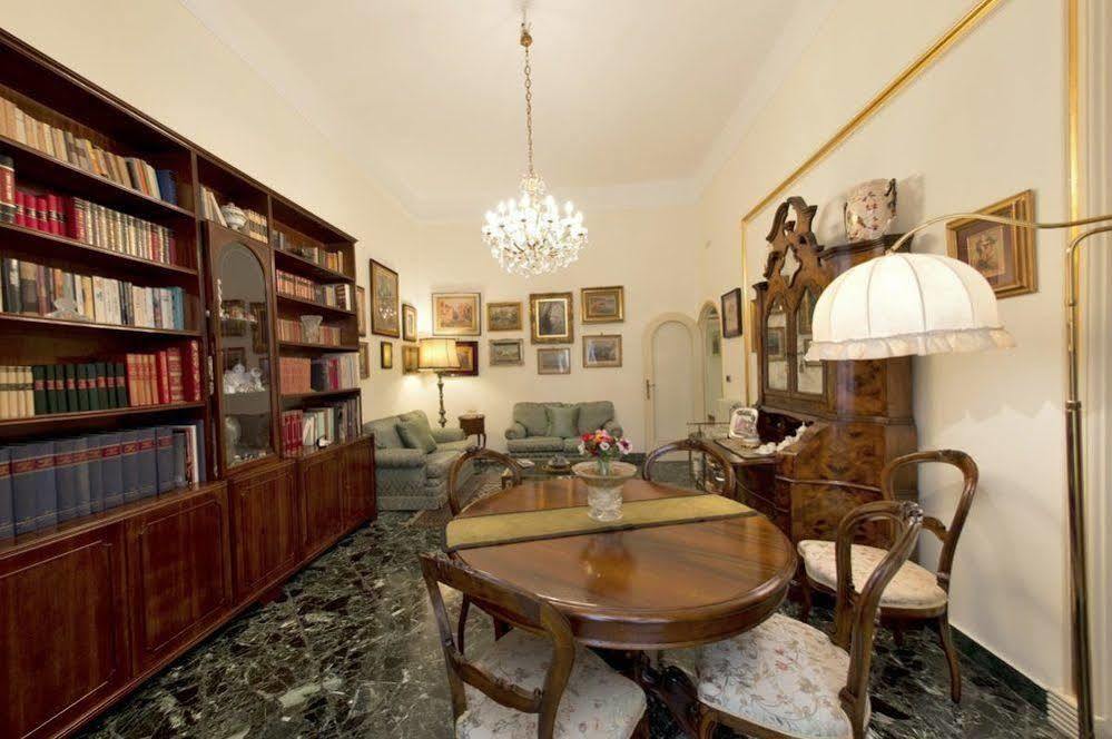 نابولي B&B Residenza Via Dei Mille المظهر الخارجي الصورة