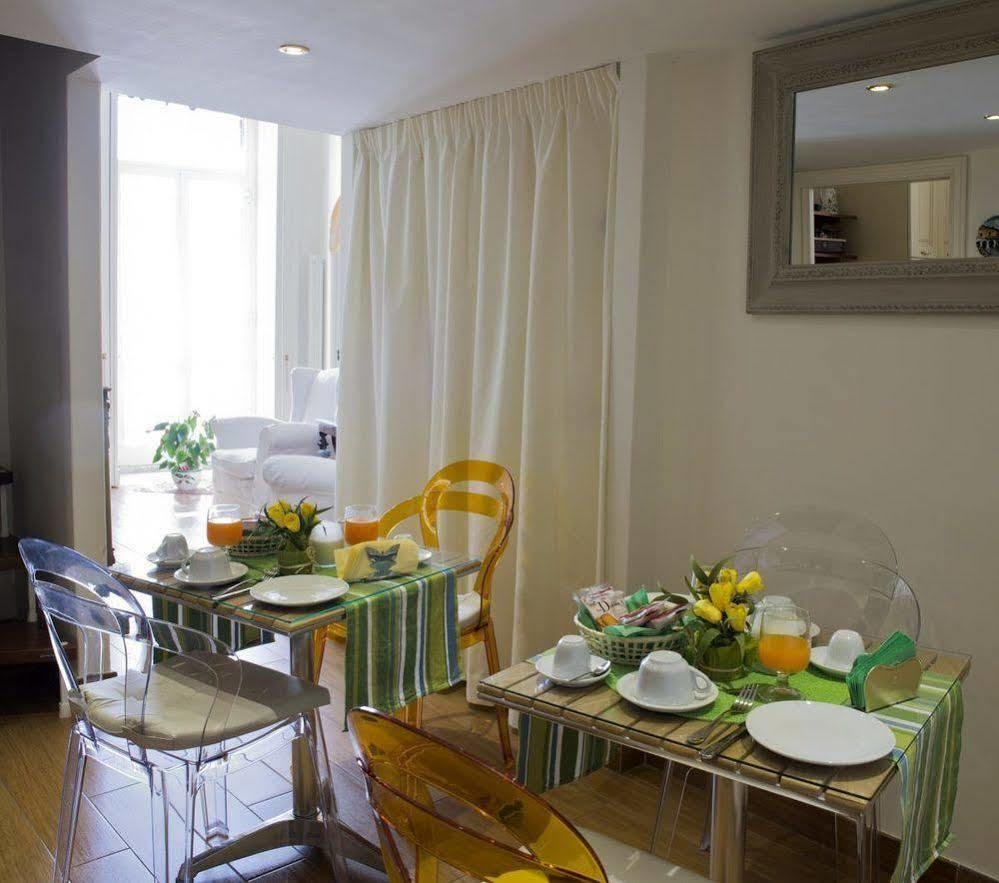 نابولي B&B Residenza Via Dei Mille المظهر الخارجي الصورة